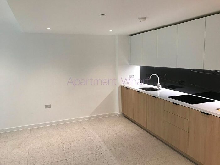 2 Bedroom Flat To Rent In Bouchon, Bouchon Point, Cendal Crescent, Whitechapel, E1