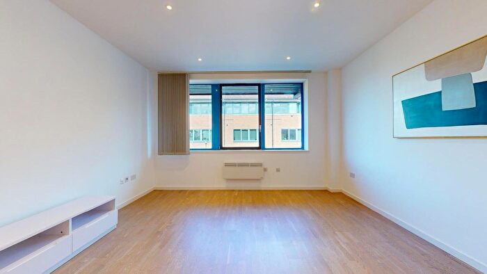 Studio To Rent In Riverbank Way, Brentford, TW8
