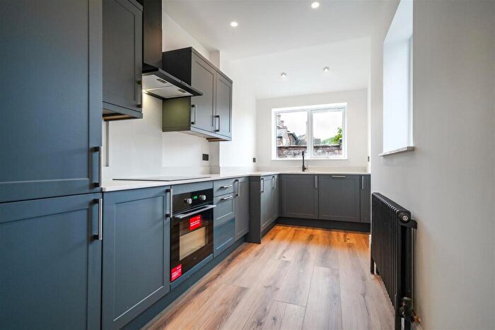 2 Bedroom House For Sale In Glebe Place, Leamington Spa, CV31