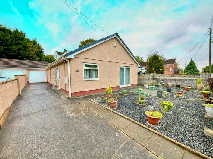 3 Bedroom Detached Bungalow For Sale In Heol Y Gors, Cwmgors, Ammanford, Carmarthenshire., SA18