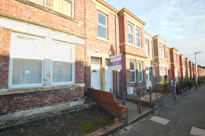 3 Bedroom Flat To Rent In Eastbourne Avenue, Gateshead, NE8