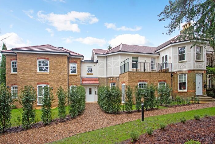 2 Bedroom Flat To Rent In Firs Road, Kenley, CR8