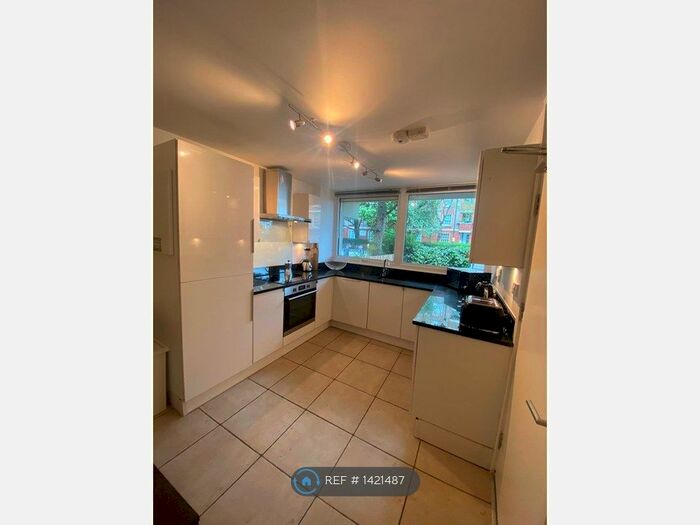 4 Bedroom Maisonette To Rent In Malden Crescent (Prince Of Wales Road), London, NW1