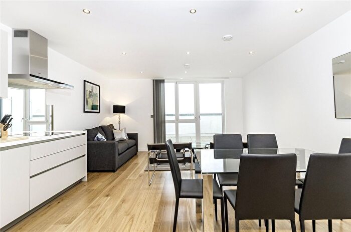 2 Bedroom Flat To Rent In Glenthorne Road, Hammersmith, London, W6