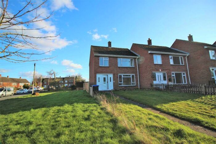 3 Bedroom Terraced House To Rent In Churchill Close, Calne, SN11
