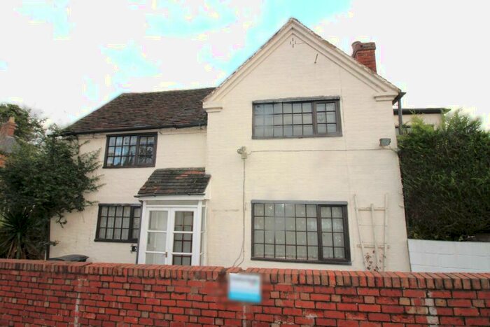 3 Bedroom Detached House For Sale In Mitton Street, Stourport On Severn, DY13