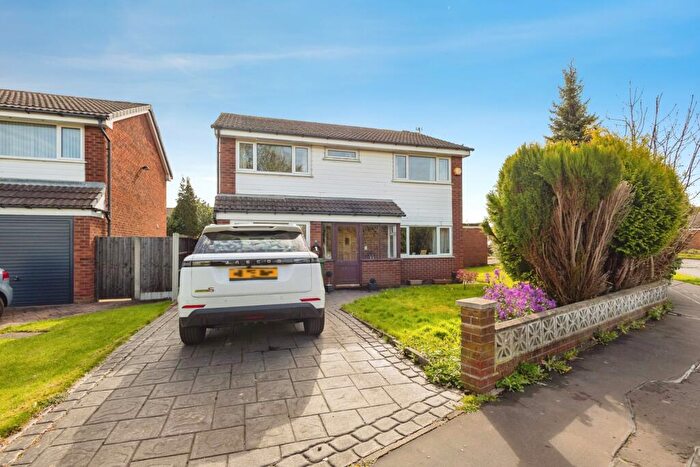 4 Bedroom Detached House For Sale In Sandbrook Way, Denton, Manchester, Greater Manchester, M34