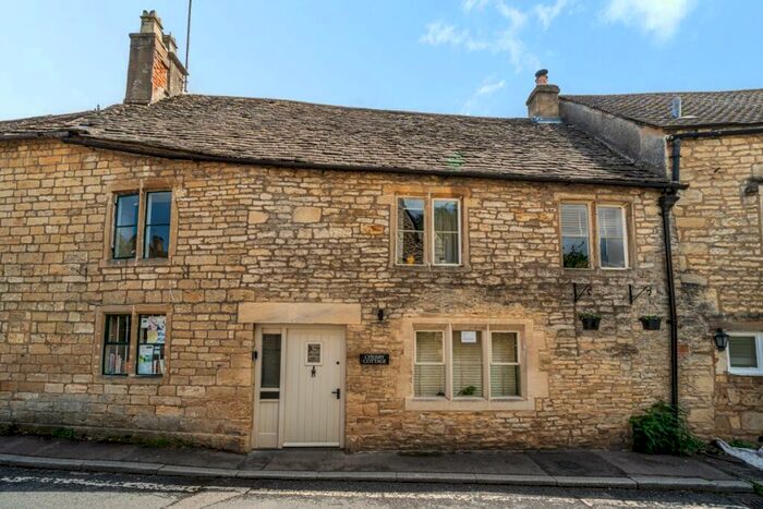 3 Bedroom Cottage To Rent In High Street Stroud, GL6
