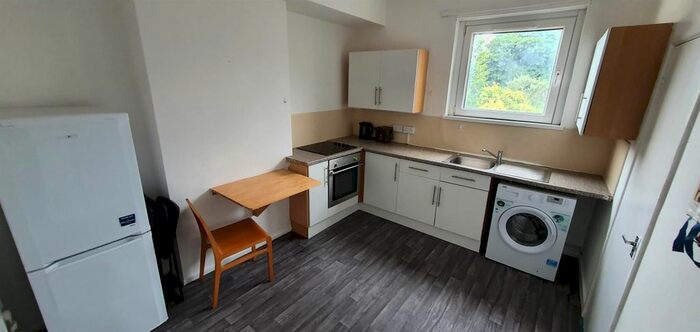 2 Bedroom Flat To Rent In , Mundy Place, Cathays, Cardiff, CF24
