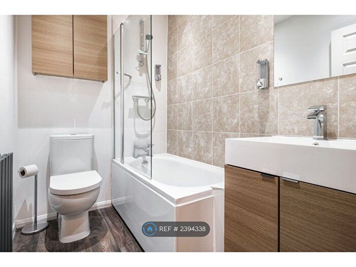 4 Bedroom Terraced House To Rent In Haddon Place, Leeds, LS4