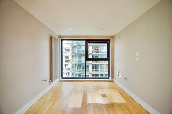 1 Bedroom Flat For Sale In Millharbour, London, E14