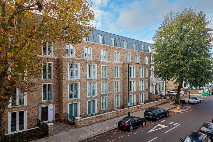 2 Bedroom Flat To Rent In Sinclair Road, W14