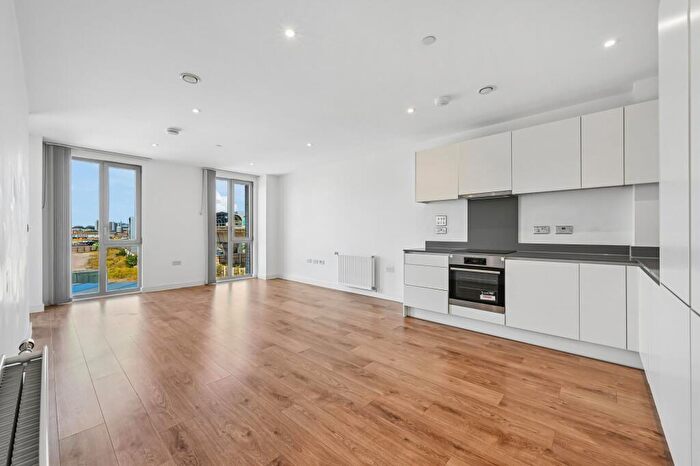 3 Bedroom Flat For Sale In Copeland Court, Knights Road, E16