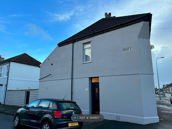 2 Bedroom End Of Terrace House To Rent In North Clive Street, Grangetown, CF11