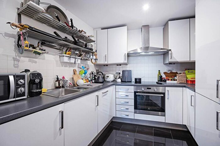 1 Bedroom Flat For Sale In Orsman Road, Hoxton, London, N1