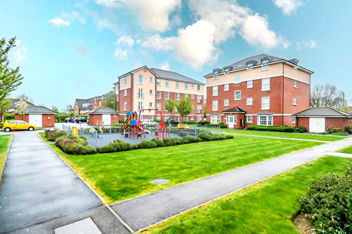 2 Bedroom Flat To Rent In Merrifield Court, Welwyn Garden City, AL7
