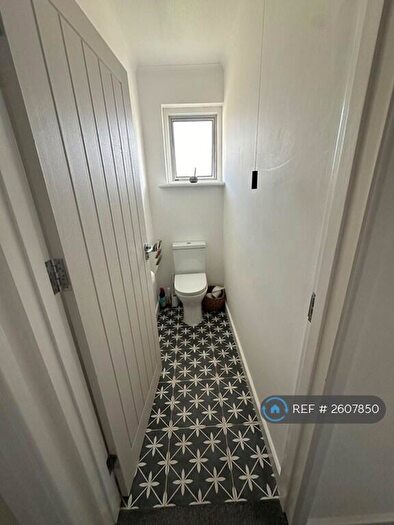 2 Bedroom Detached House To Rent In Moyle Road, Padstow, PL28