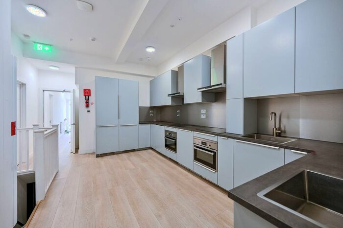 Studio To Rent In Oakley Avenue, Ealing, London, W5