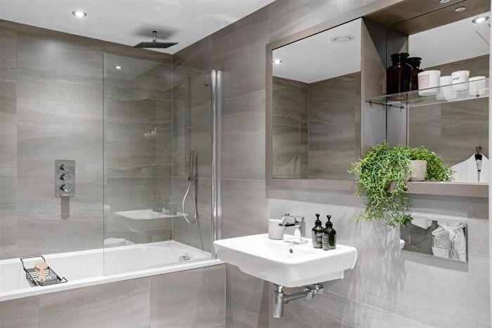 2 Bedroom Apartment To Rent In Broad Street, Birmingham, B15