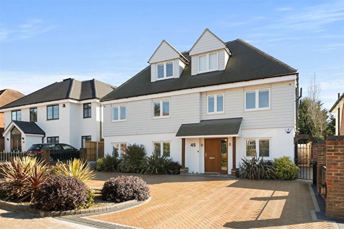 7 Bedroom Detached House For Sale In Highfield Drive, Ickenham, UB10