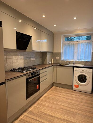 2 Bedroom Flat To Rent In London Road, BN1
