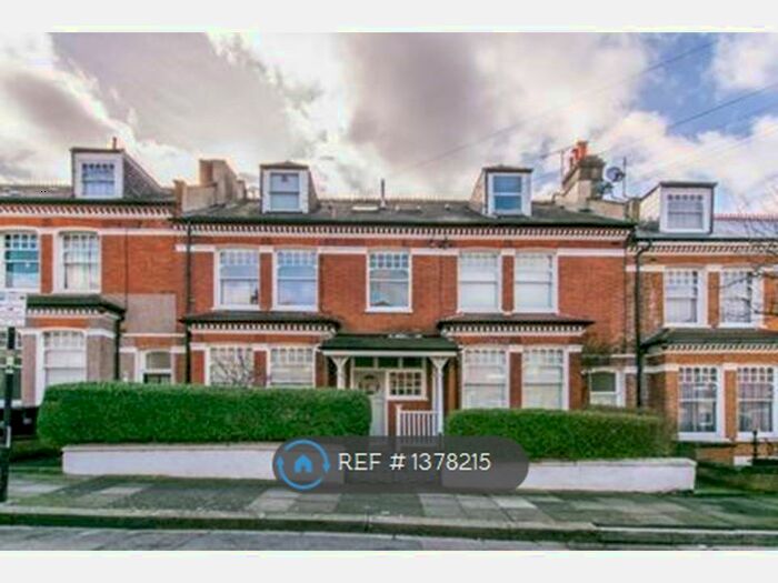 2 Bedroom Flat To Rent In Veronica Road, Balham, SW17