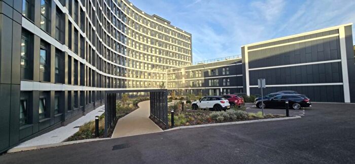 1 Bedroom Flat To Rent In Munro Court, Cockfosters, EN4