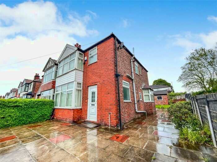 4 Bedroom Semi-Detached House To Rent In Saddlewood Avenue, Manchester, Greater Manchester, M19