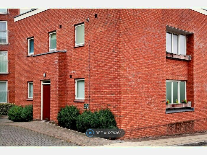 3 Bedroom Flat To Rent In Cross Street, Winchester SO23