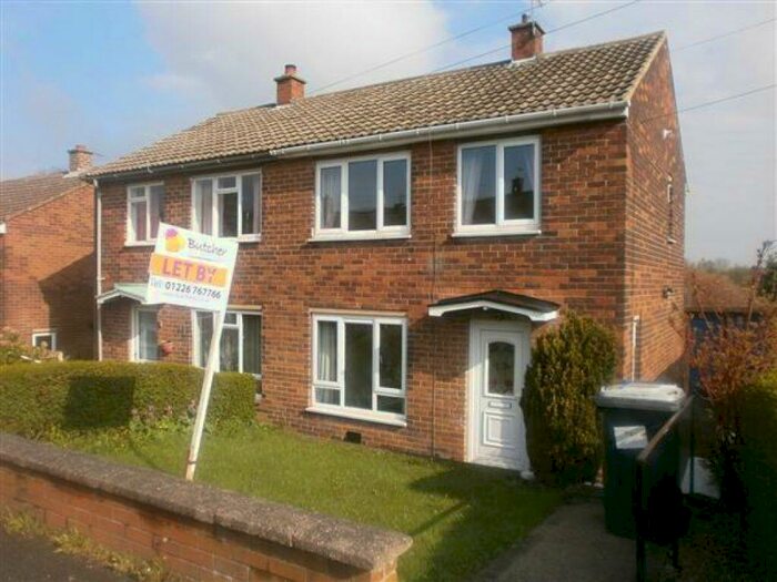 2 Bedroom Semi-Detached House To Rent In Hodgkinson Avenue, Penistone, S36