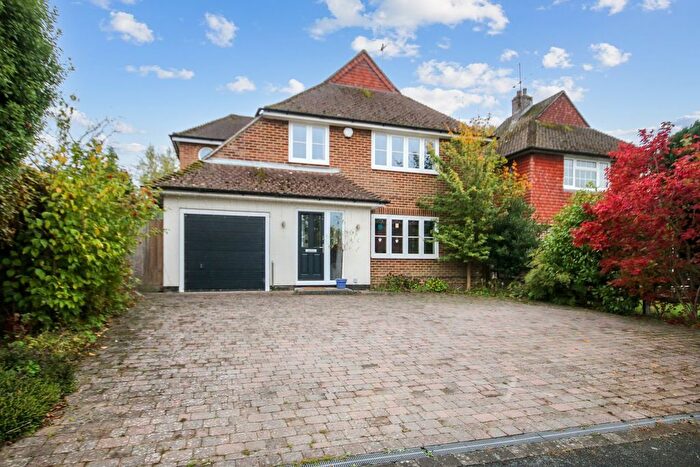 4 Bedroom Detached House For Sale In Fairlawn Drive, East Grinstead, RH19