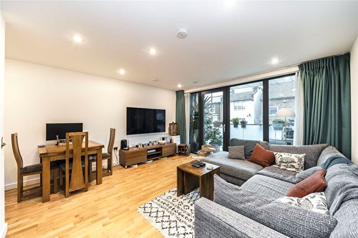 1 Bedroom Flat For Sale In Hawthorne Crescent, Greenwich, London, SE10