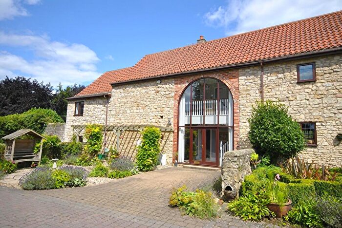 4 Bedroom Barn Conversion For Sale In Wilsic Road, Wilsic, DN11