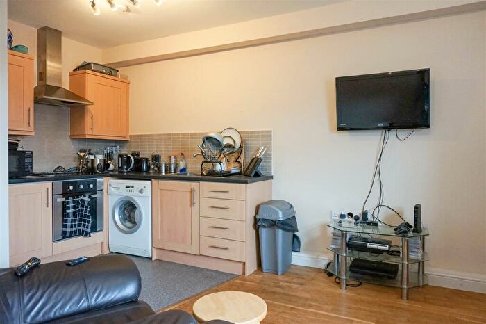 2 Bedroom Apartment To Rent In Charles Apartments, Hanover Square, Leeds, LS3