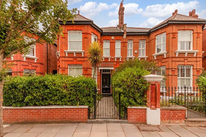 5 Bedroom Terraced House To Rent In Keyes Road, Mapesbury, London, NW2