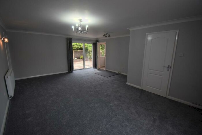 3 Bedroom Detached Bungalow To Rent In Brentwood, Norwich, NR4