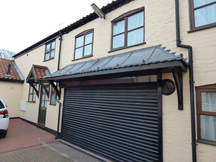 2 Bedroom Semi Detached House To Rent In Ramsgate, Louth, LN11