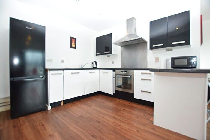 2 Bedroom Flat To Rent In West Street, Sheffield, S1