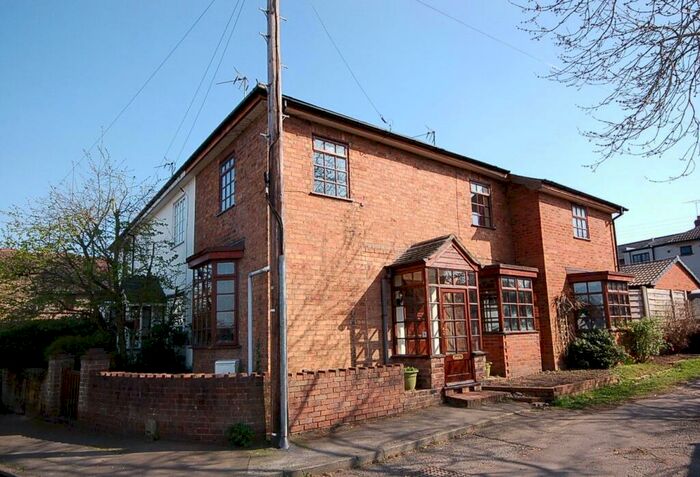 4 Bedroom Semi-Detached House To Rent In Cookley, Kidderminster, Worcestershire, DY10