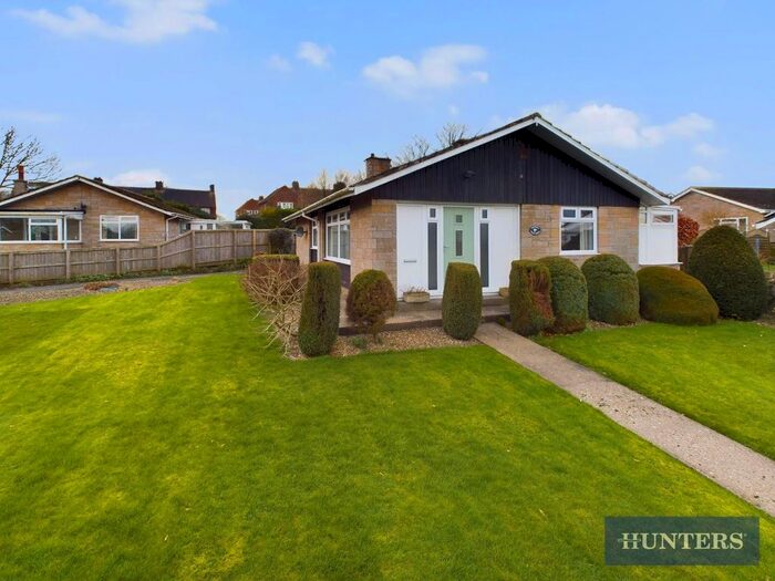 3 Bedroom Detached Bungalow For Sale In High Croft, Hunmanby, Filey, YO14