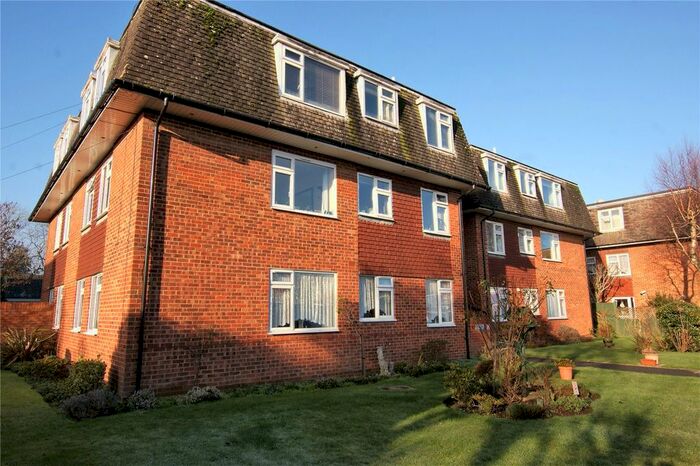 2 Bedroom Flat To Rent In Grenville Road, Wimborne, Dorset BH21