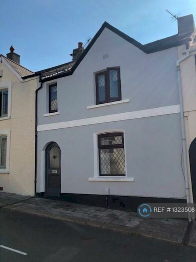 4 Bedroom Terraced House To Rent In Shaftesbury Cottages, Plymouth, PL4