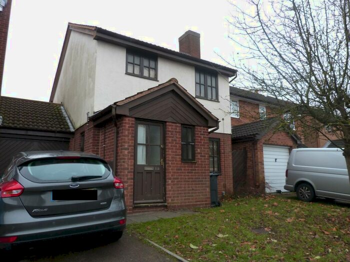 3 Bedroom Semi-Detached House To Rent In Middle Leaford, Birmingham, B34
