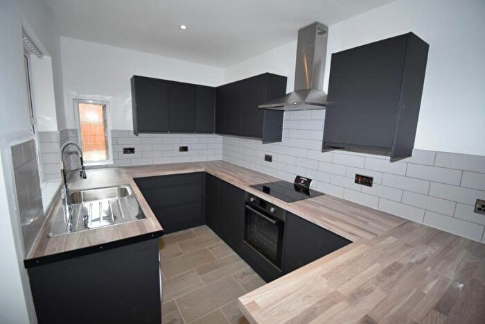 3 Bedroom House To Rent In Wolfa Street, DE22