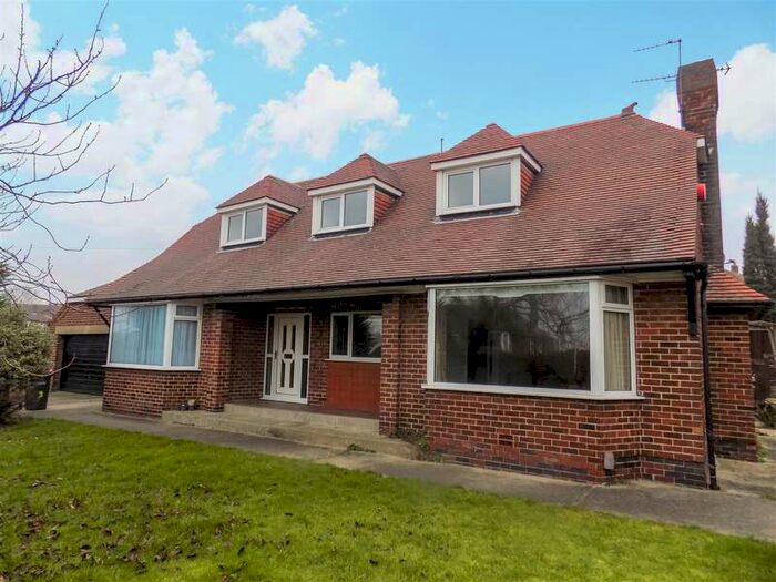 4 Bedroom Detached Bungalow To Rent In Shrogswood Road, Rotherham, S60