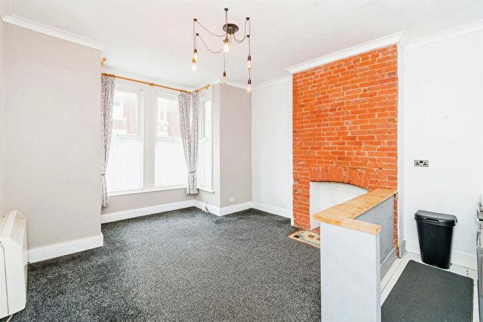 1 Bedroom Flat To Rent In The Polygon, Southampton, SO15