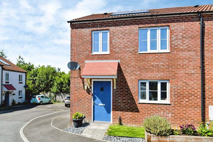 3 Bedroom Semi Detached House For Sale In Craddock Close, Holsworthy, Devon, EX22