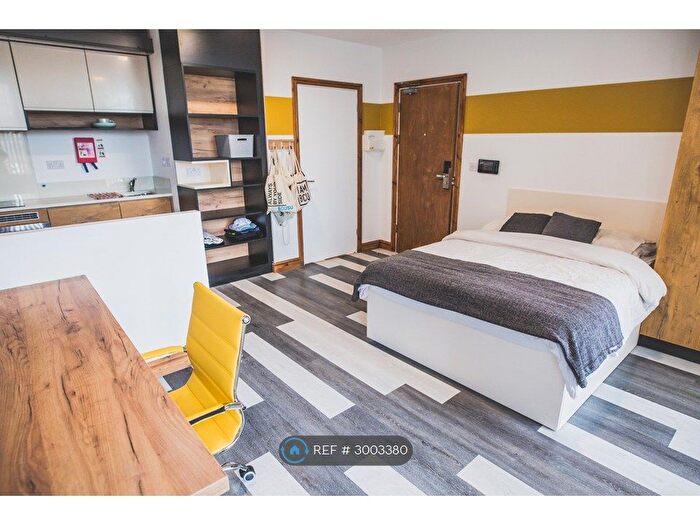Studio To Rent In Windsor St, Birmingham, B7