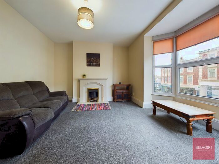 2 Bedroom Maisonette To Rent In Dilwyn Road, Sketty, Swansea, SA2