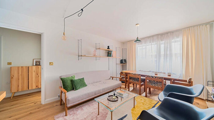 1 Bedroom Flat For Sale In Papermill Place, Walthamstow, E17